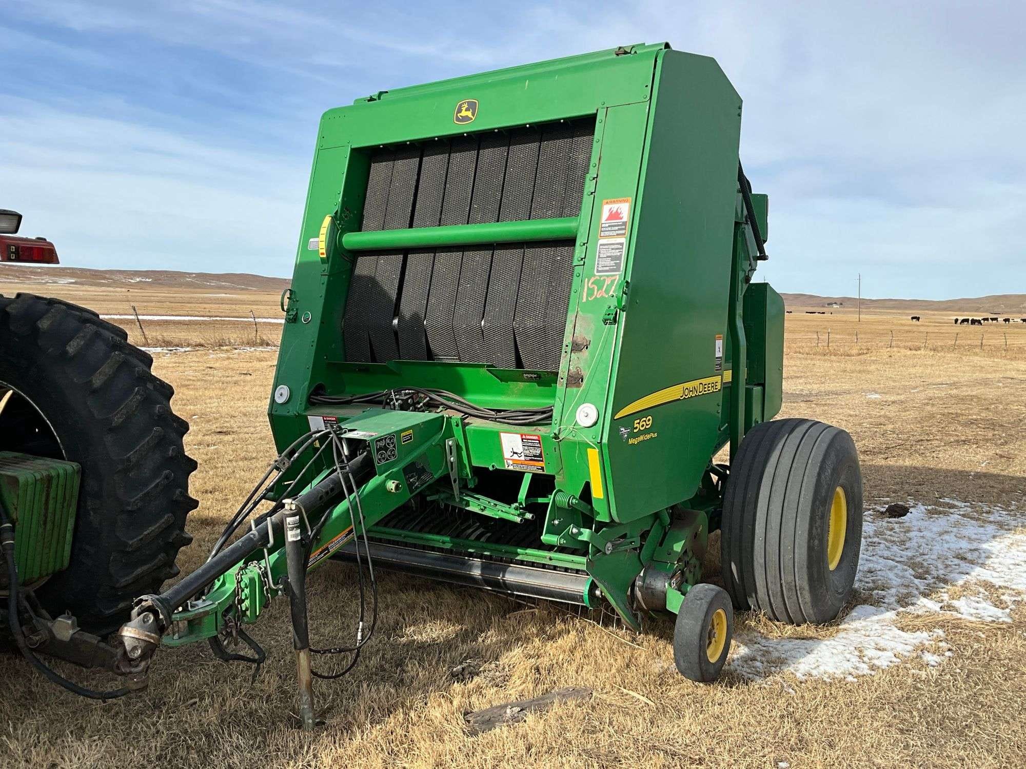 John Deere 569 Equipment Image0