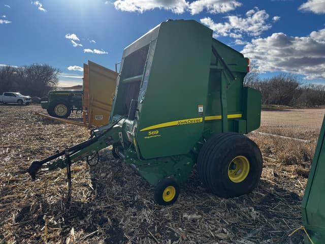 Image of John Deere 569 MegaWide Plus equipment image 3
