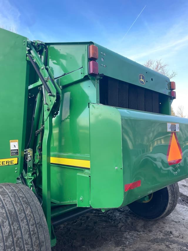 Image of John Deere 569 MegaWide Plus equipment image 4