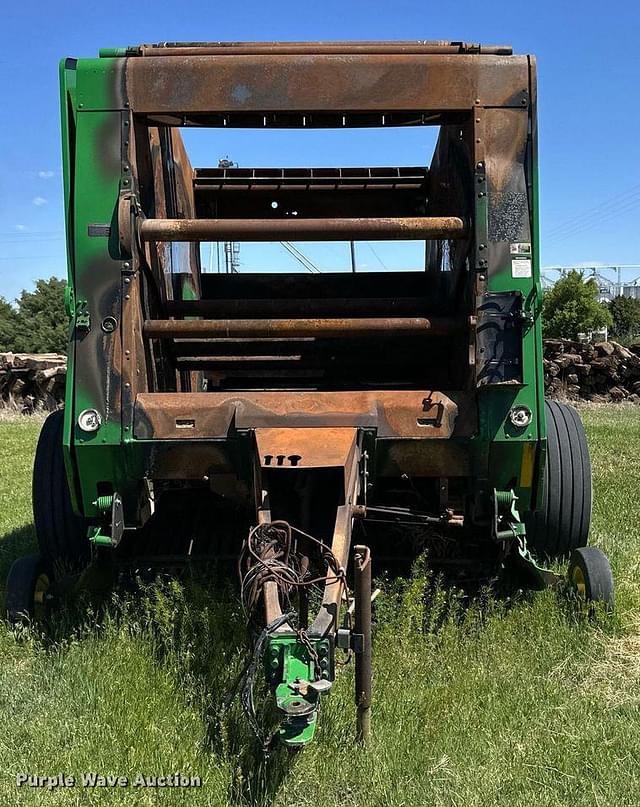 Image of John Deere 569 MegaWide Plus equipment image 1