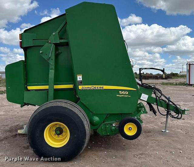 Image of John Deere 569 MegaWide Plus equipment image 3
