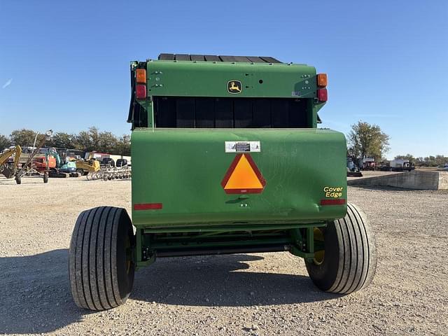 Image of John Deere 569 MegaWide Plus equipment image 4