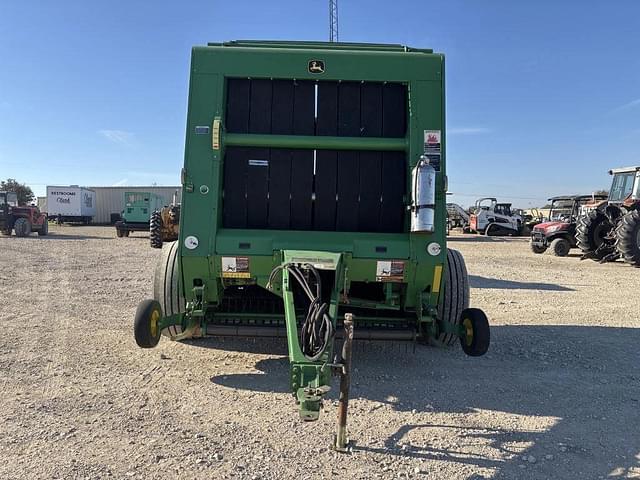 Image of John Deere 569 MegaWide Plus equipment image 1