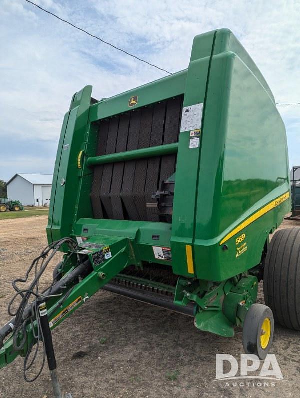 Image of John Deere 569 Premium equipment image 1