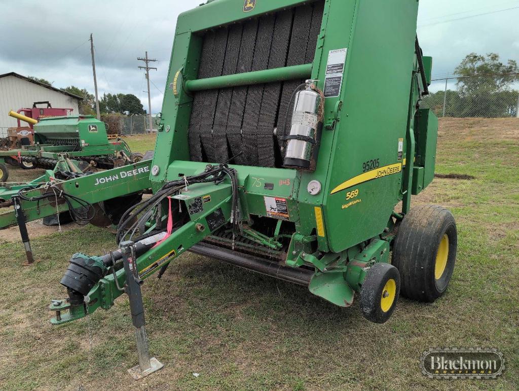 Image of John Deere 569 Image 0
