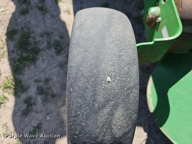 Thumbnail image John Deere 569 27
