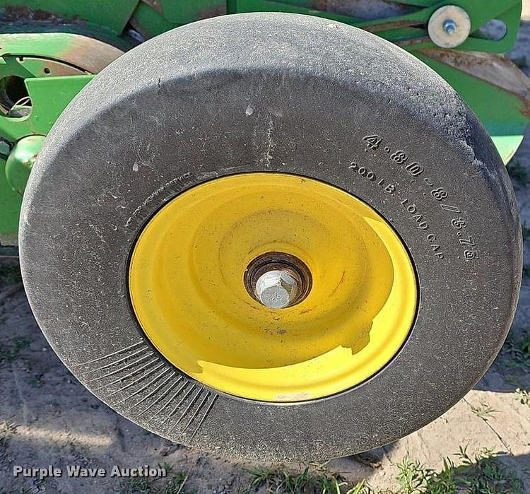 Main image John Deere 569 28