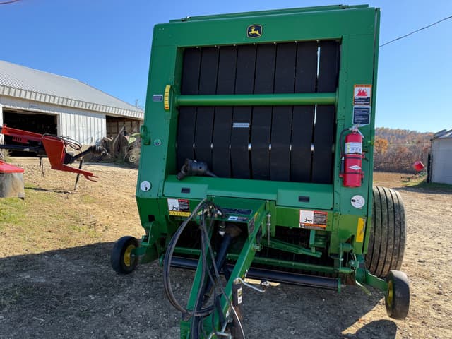 Image of John Deere 569 equipment image 2