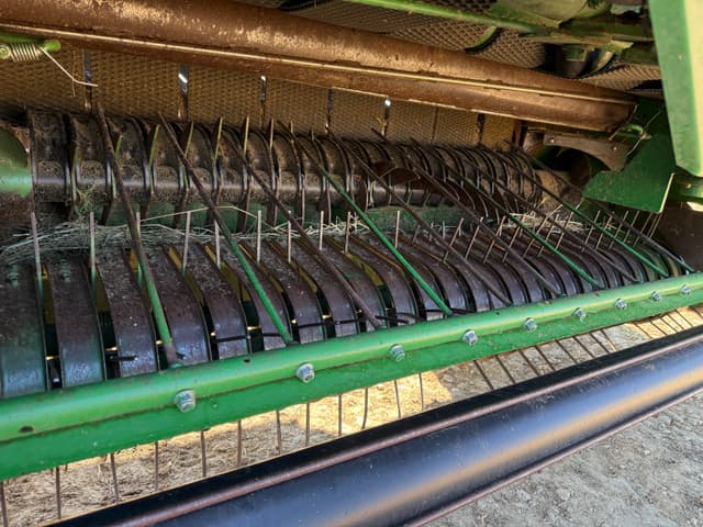 Image of John Deere 569 equipment image 4