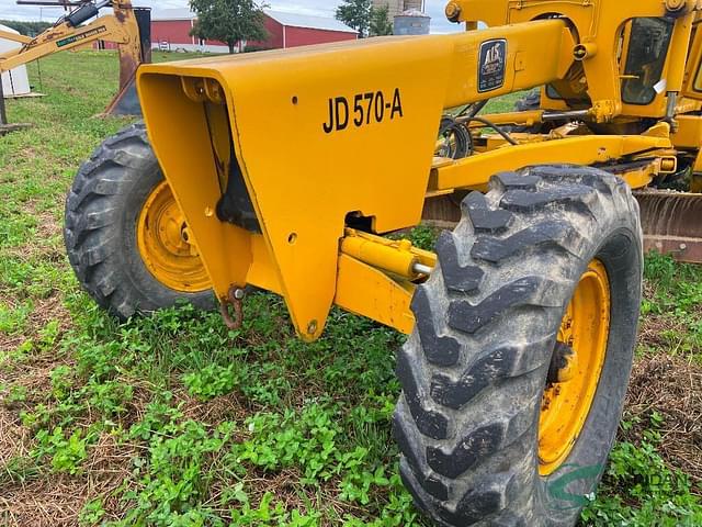 Image of John Deere 570-A equipment image 1