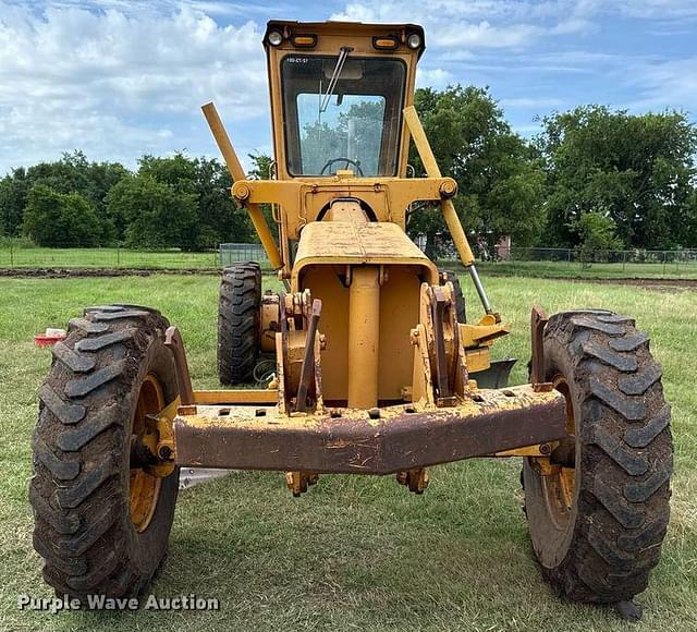 Image of John Deere 570 equipment image 1