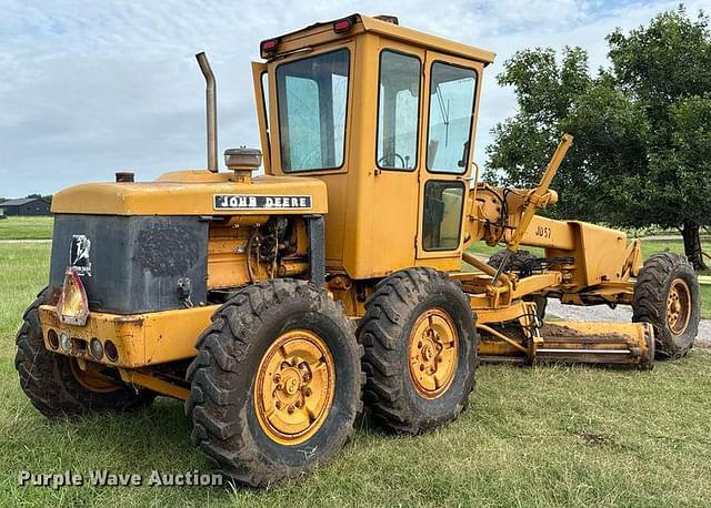 Image of John Deere 570 equipment image 4