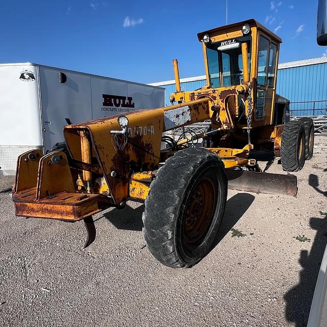 Image of John Deere 570A equipment image 1