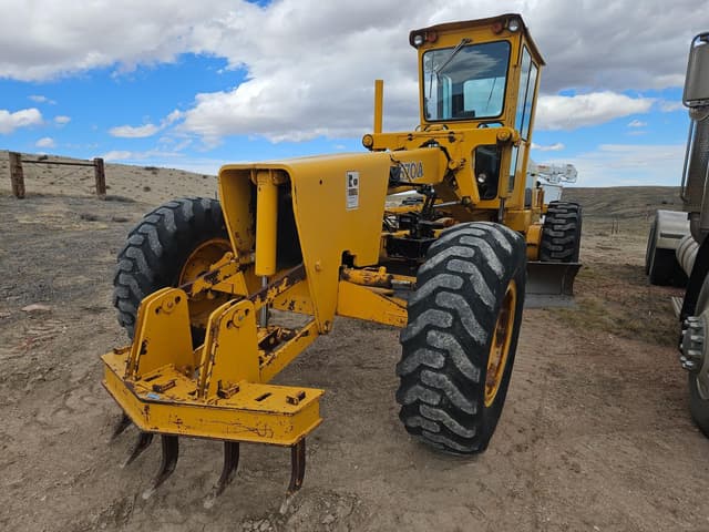 Image of John Deere 570A equipment image 2