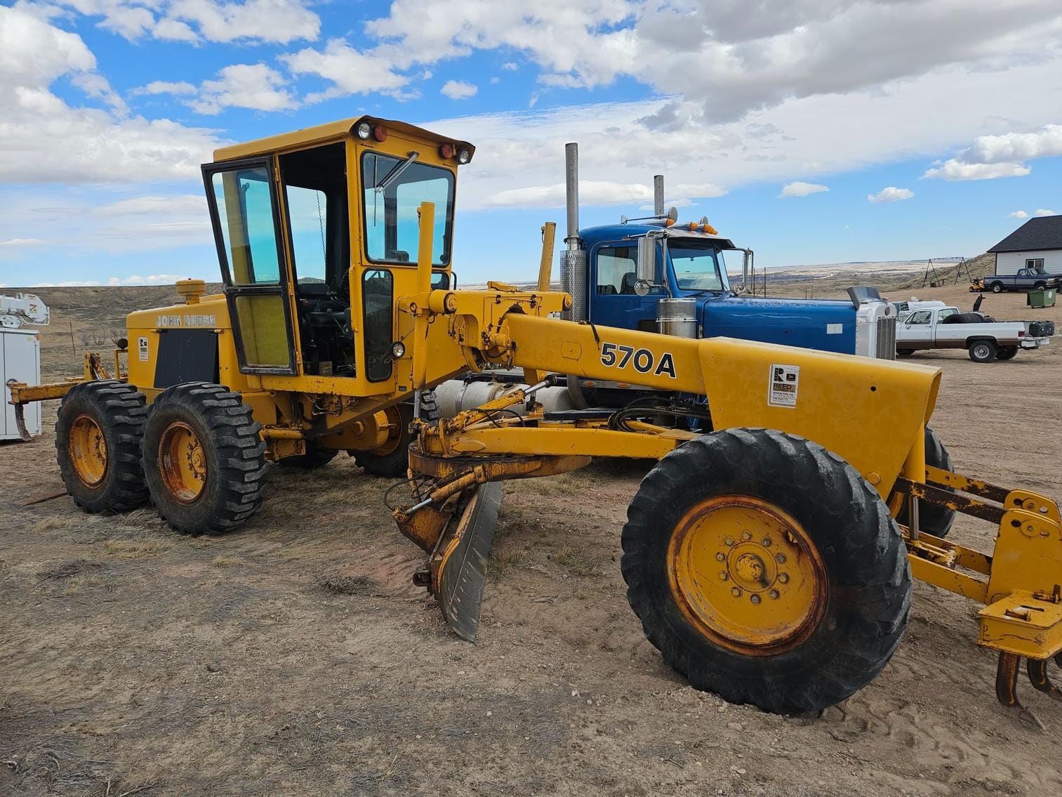 John Deere 570A Equipment Image0