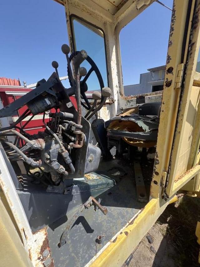 Image of John Deere 570A equipment image 2