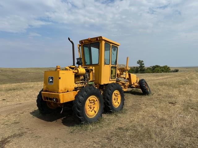 Image of John Deere 570A equipment image 2