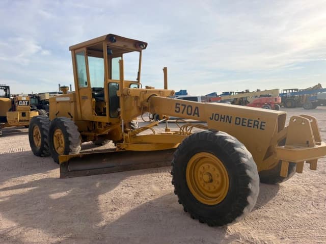 Image of John Deere 570A equipment image 2