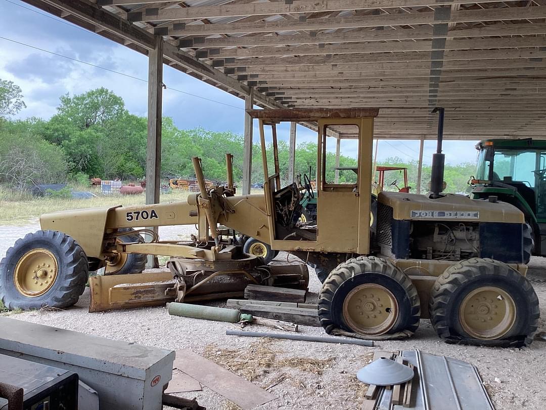 Image of John Deere 570A Primary image