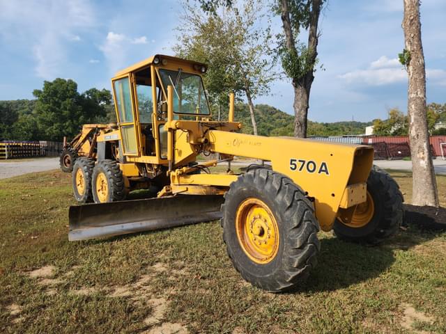 Image of John Deere 570A equipment image 1