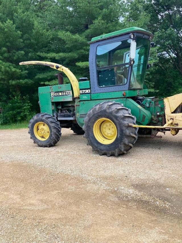 Image of John Deere 5730 equipment image 2