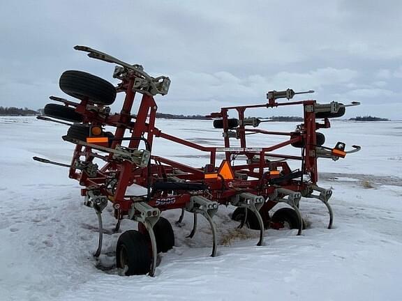 Wil-Rich 5800 Equipment Image0