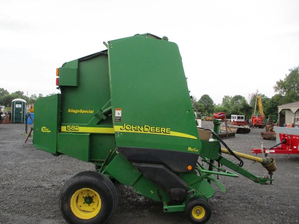 Main image John Deere 582