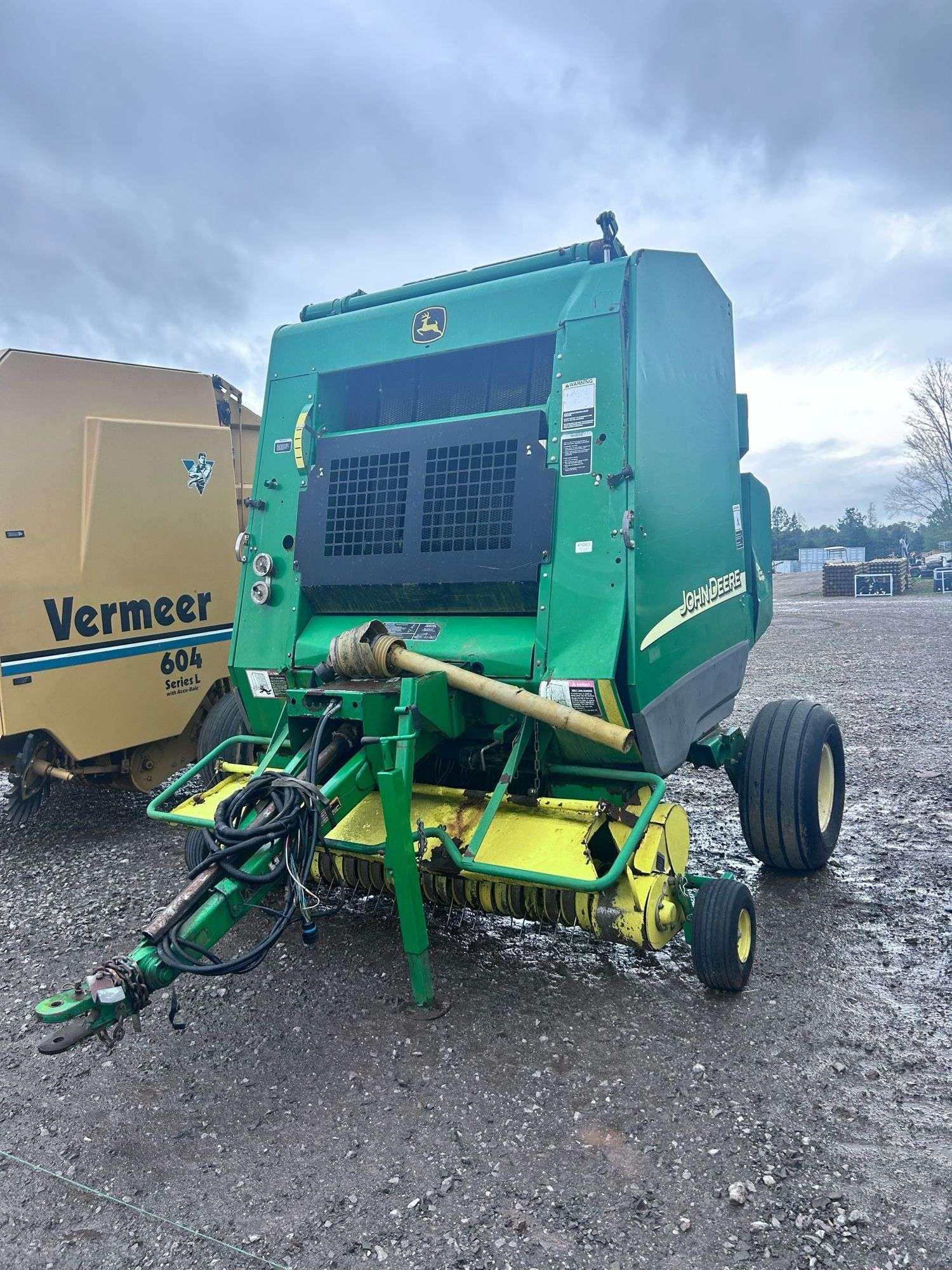 Main image John Deere 582