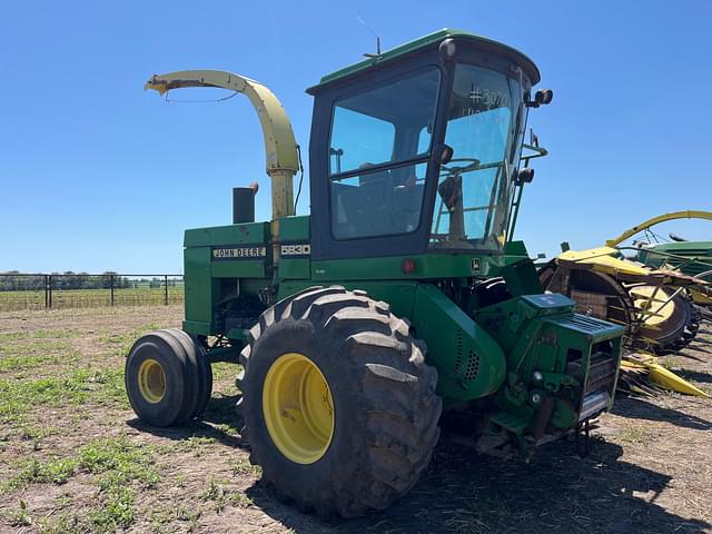Image of John Deere 5830 equipment image 4