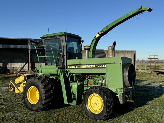 Image of John Deere 5830 equipment image 2