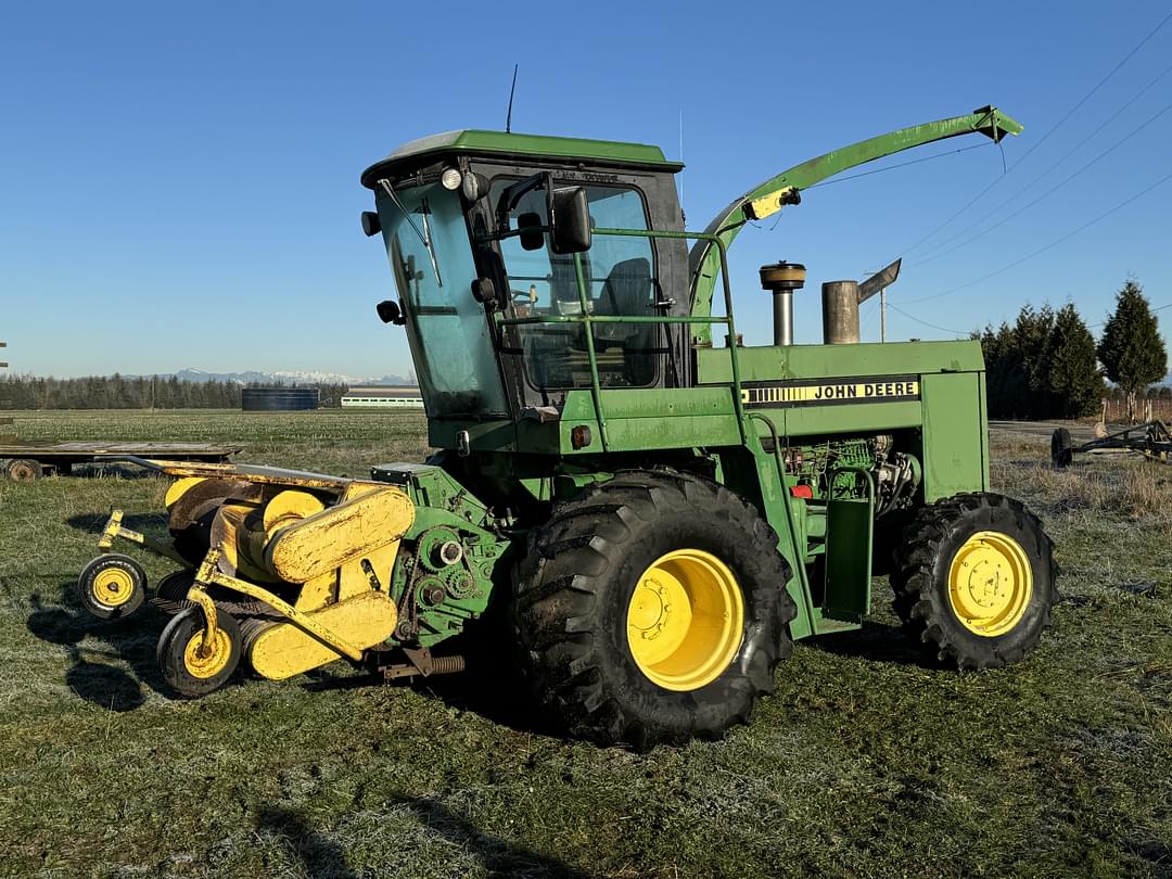 Image of John Deere 5830 Primary image