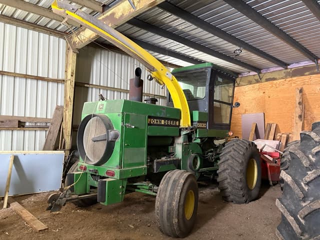 Image of John Deere 5830 equipment image 3