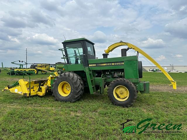 Image of John Deere 5830 equipment image 1