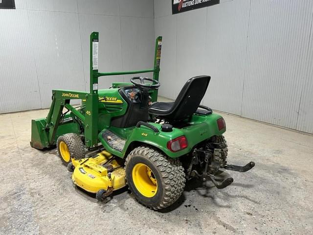 Image of John Deere 585 equipment image 2