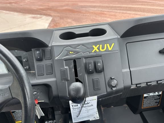 Image of John Deere XUV 590E equipment image 3
