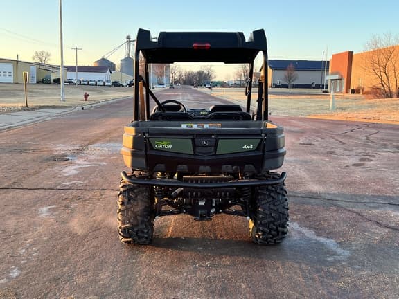 Image of John Deere XUV 590M equipment image 2