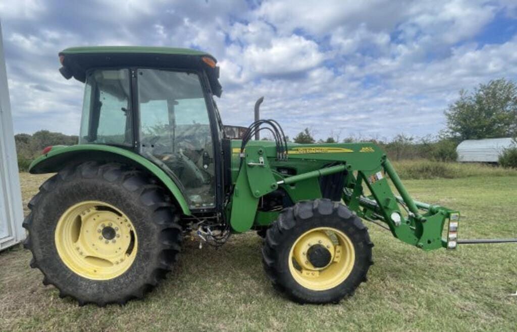 John Deere 5093E Equipment Image0