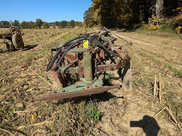 Image of John Deere 5B equipment image 1