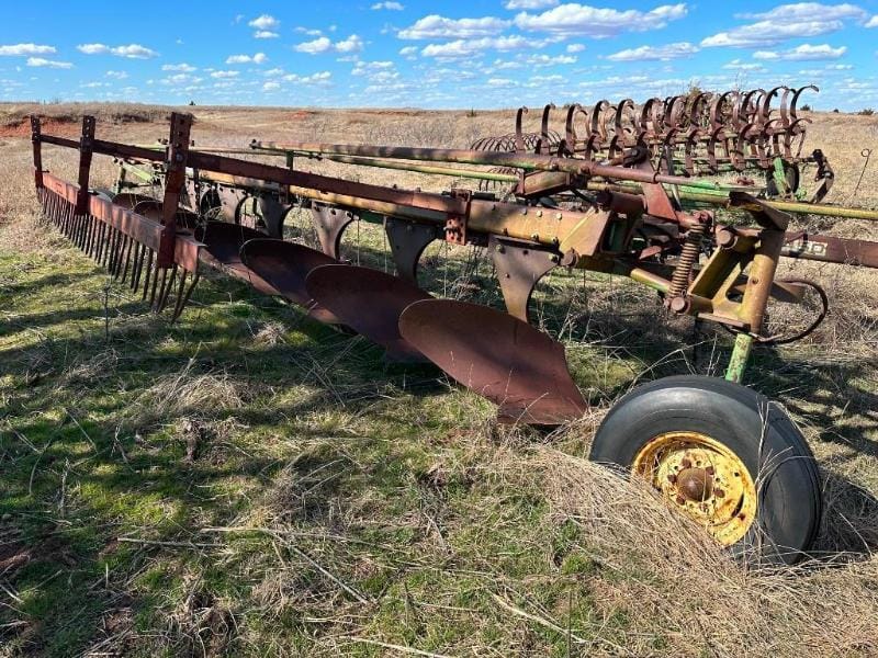 Main image John Deere 2350-2450