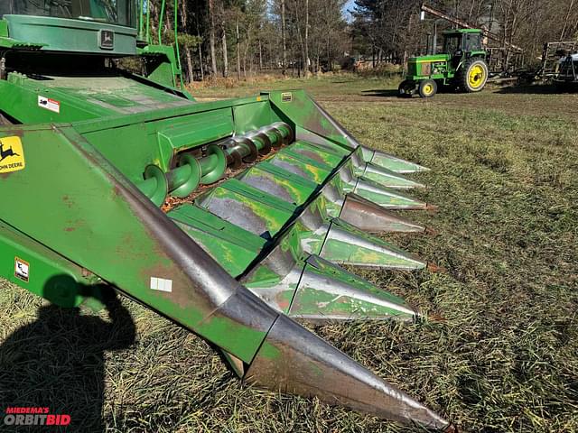 Image of John Deere 343 equipment image 2