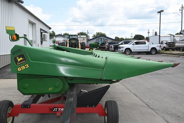 Image of John Deere 693 equipment image 3