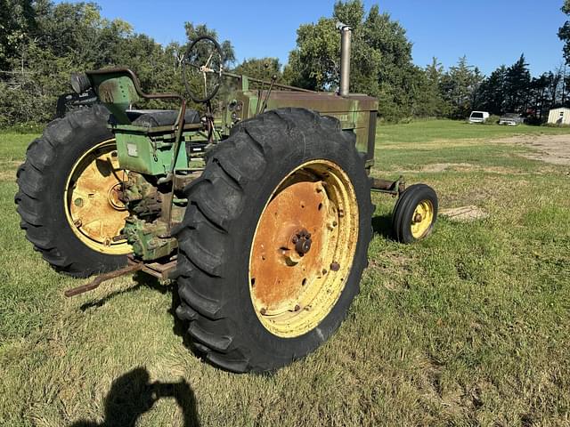 Image of John Deere 60 equipment image 2