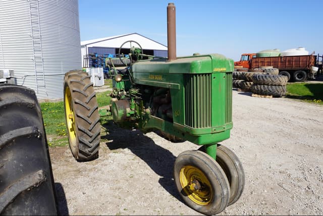 Image of John Deere 60 equipment image 1