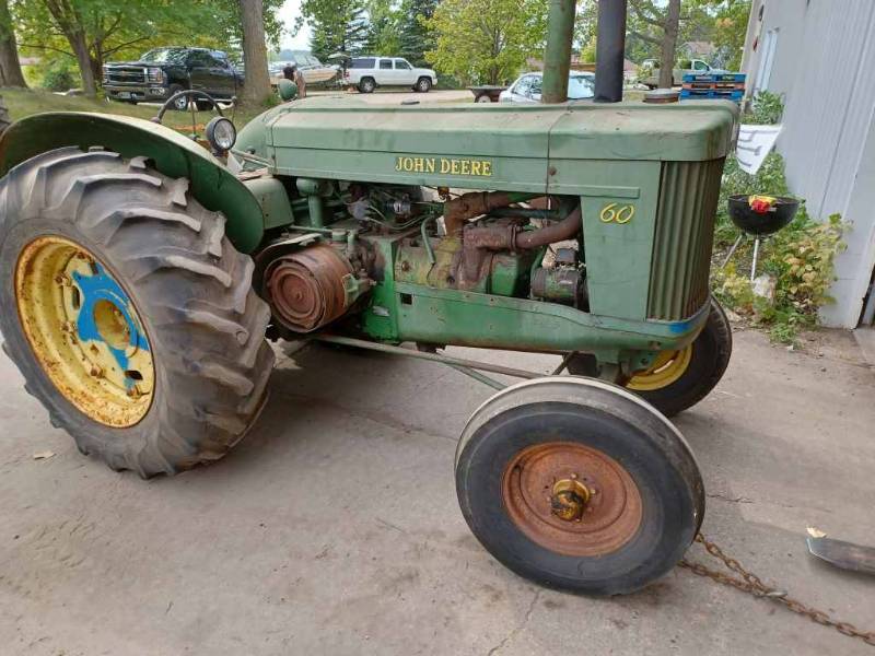 Main image John Deere 60