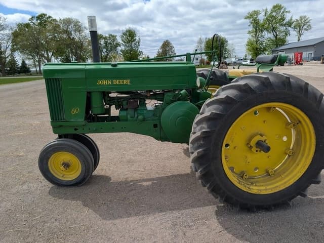 Image of John Deere 60 equipment image 3