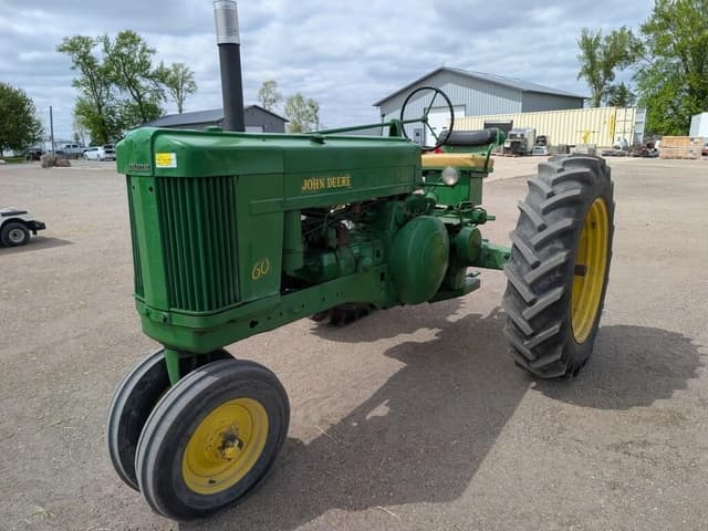 Image of John Deere 60 equipment image 2