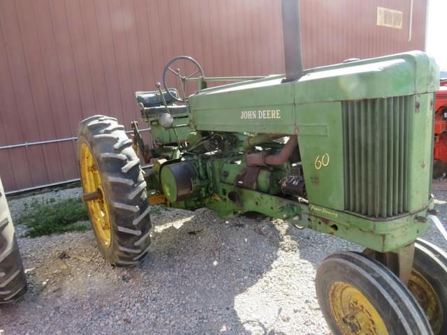Image of John Deere 60 equipment image 2