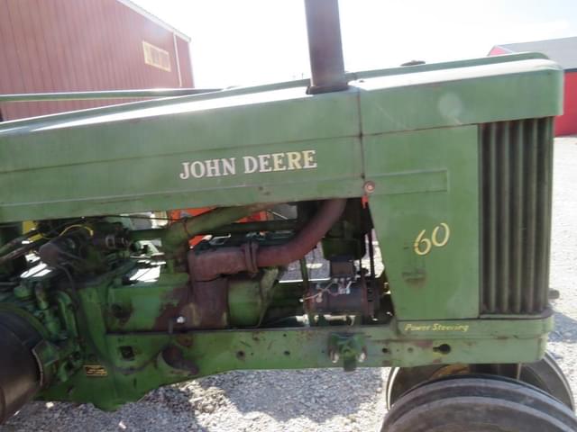 Image of John Deere 60 equipment image 3