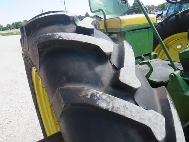 Image of John Deere 60 equipment image 2