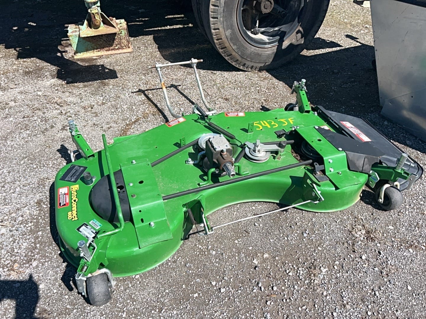 John Deere 60D Equipment Image0